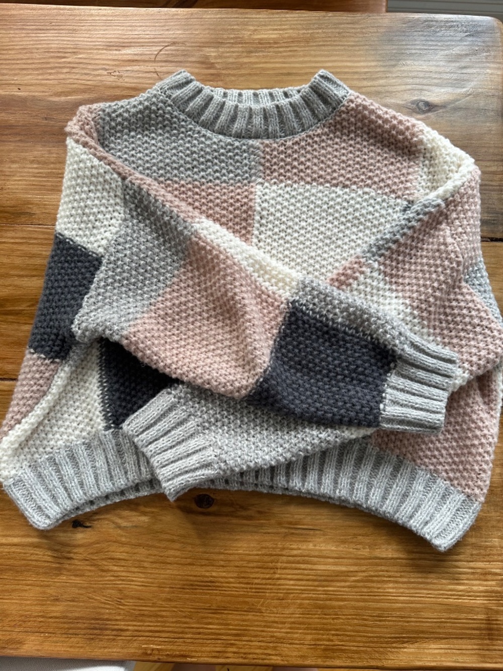Cropped Colorblock Sweater - Picture 2 of 3